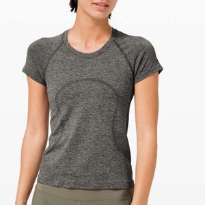 Lululemon Swiftly race length cropped tee